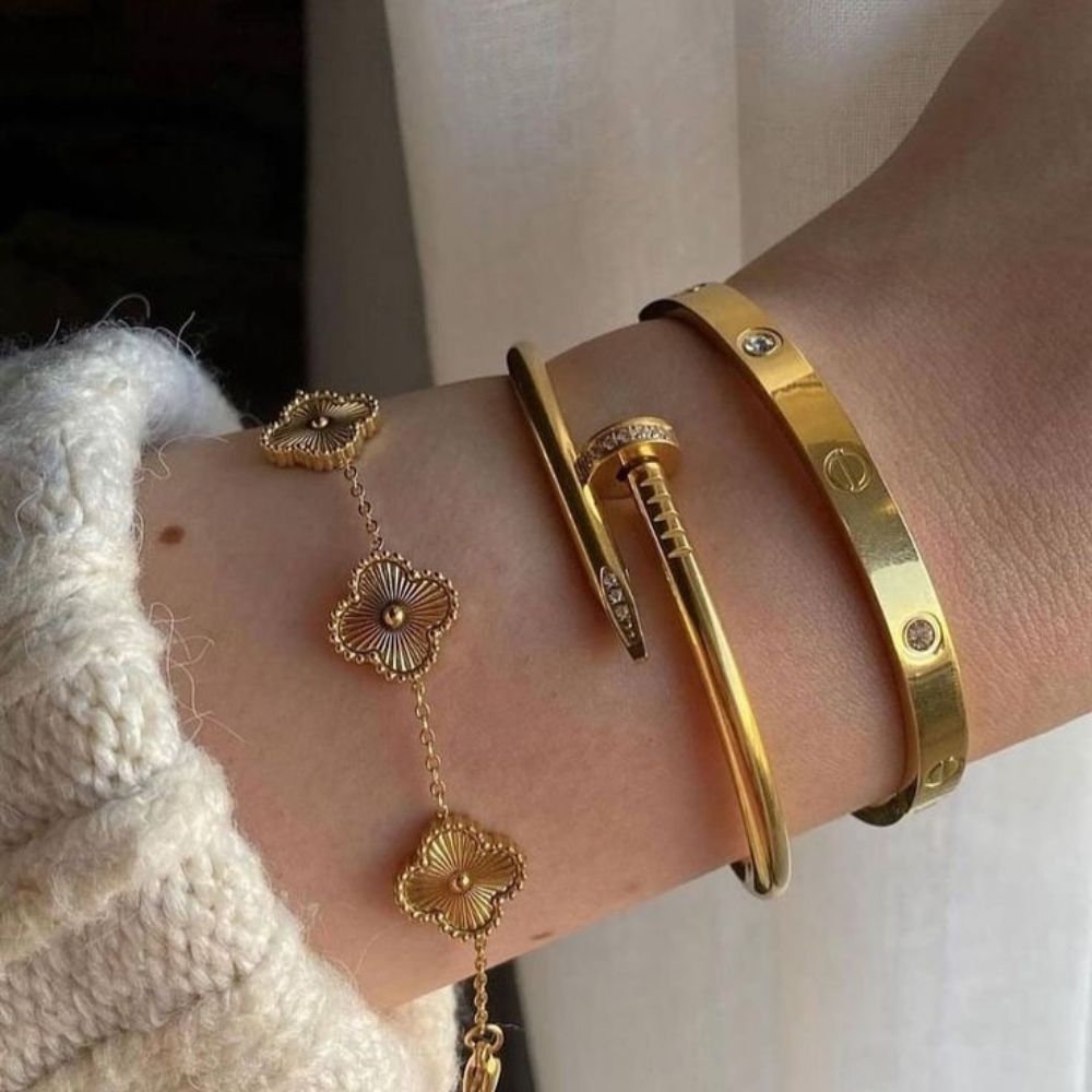 gourmette van cleef+bracelet cartier love + bracelet cartier clou